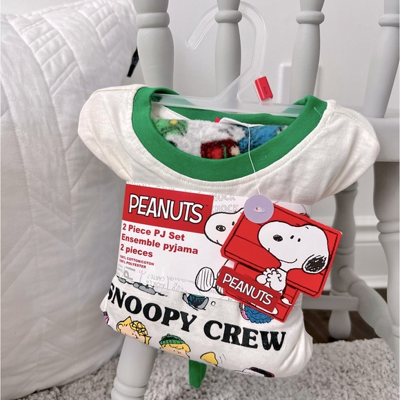 Kids 2-piece Christmas PJ Set SNOOPY Peanuts Pajamas Size 2T Fleece Pants NWT - Picture 1 of 8